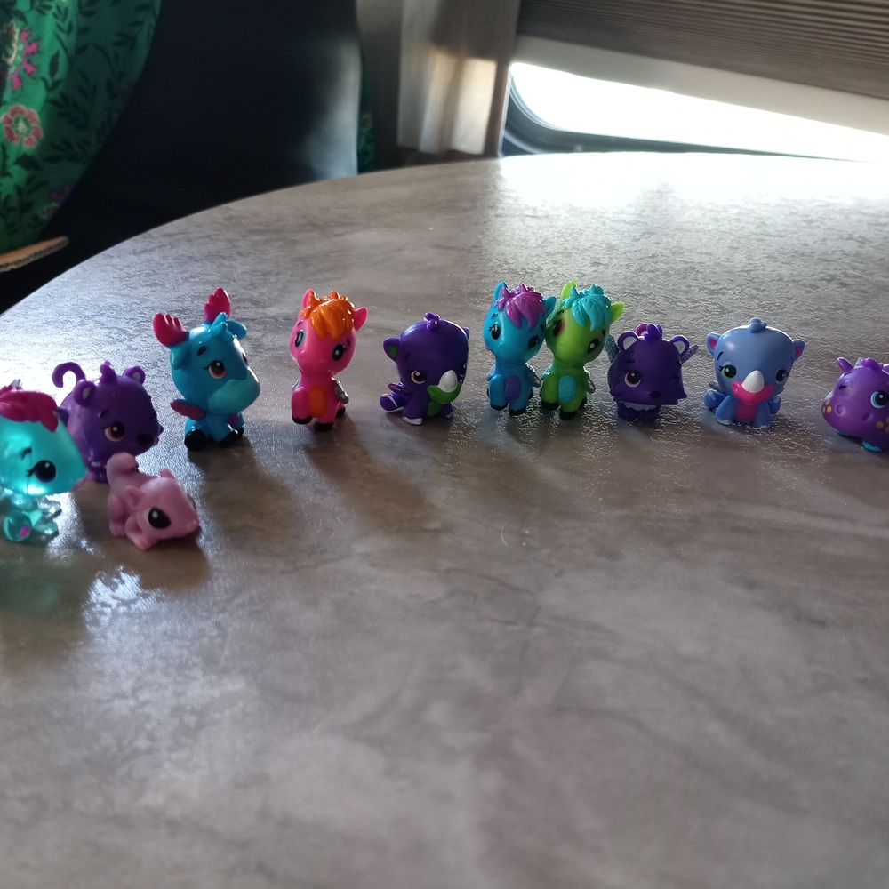 Vibrant Fantasy Creature Playset